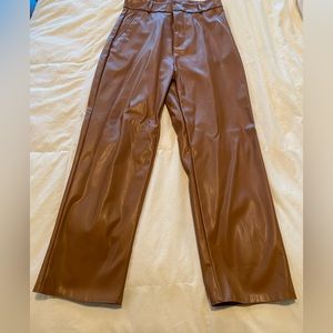 Chic Pre-Owned High-Waisted Pleather Pants from Shein - Size Medium